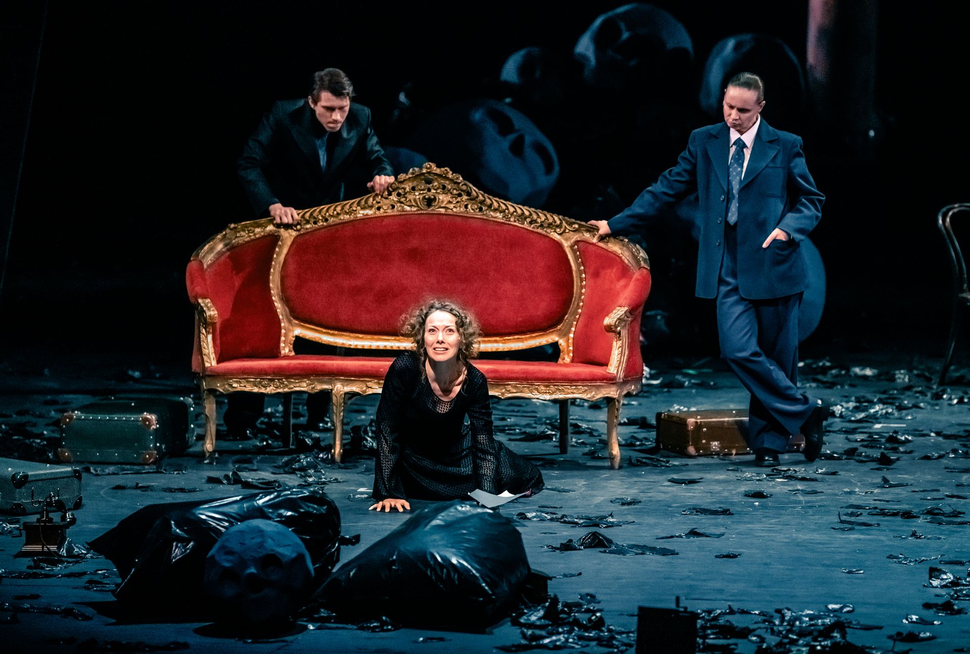 Бег (Тюменский драматический театр)