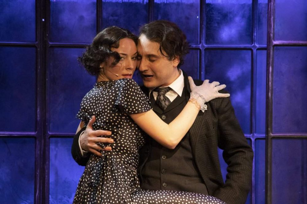 Танго между строк