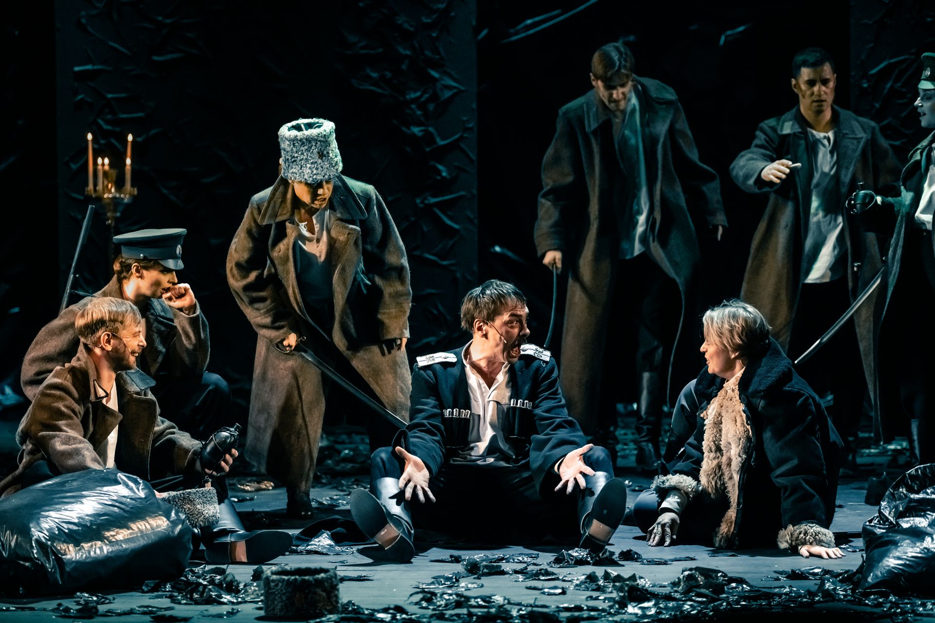 Бег (Тюменский драматический театр)